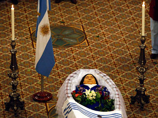 В Аргентине скончалась певица Мерседес Соса - "голос Латинской Америки"