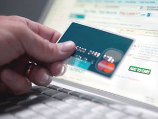 Виртуальные деньги для покупок в интернете оказалась популярнее банковских карт