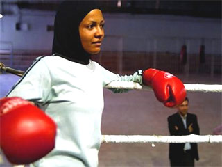 Мусульманки, которые будут выступать на соревнованиях по боксу на Олимпийских играх 2012 года в Лондоне, смогут выходить на ринг в хиджабах и в одежде, полностью прикрывающей тело, соответствующей религиозным канонам