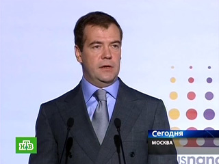 Президент РФ Дмитрий Медведев во вторник выступил на втором Международном форуме по нанотехнологиям в Москве, где озвучил планы России в этой области