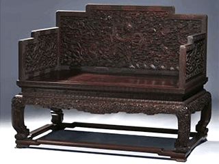 Трон китайского императора продан на аукционе Sotheby's за рекордную для китайской мебели сумму - 11 с небольшим миллионов долларов