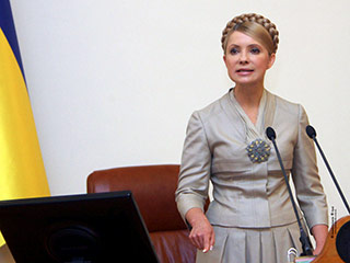 Контракт с "Газпромом" позволяет Украине закупать тот объем газа, который ей необходим, заявила журналистам в четверг премьер-министр Юлия Тимошенко