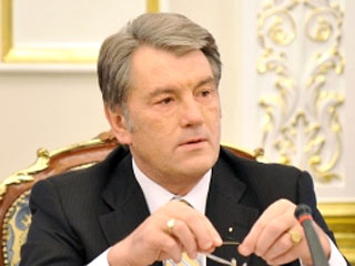 Ющенко считает, что обязан встретиться с Медведевым, но резких слов в свой адрес не потерпит