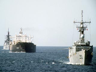 Япония прекращает снабжать топливом и водой корабли США в Индийском океане