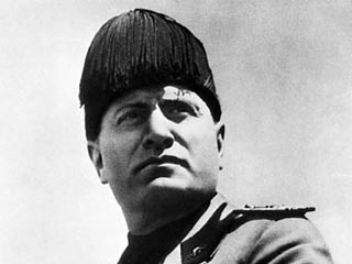 Итальянский диктатор Бенито Муссолини, один из основоположников фашизма и союзник Гитлера, во время Первой мировой войны работал на британские спецслужбы