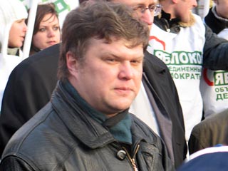 Однопартийцы вступились за лидера "Яблока" Митрохина: сваливать на него ответственность за провал на выборах &#8211; не по-мужски
