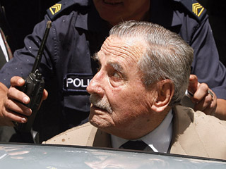 Бывший уругвайский диктатор Грегорио Альварес, правивший страной с 1982 по 1985 год, приговорен в четверг к 25 годам тюрьмы