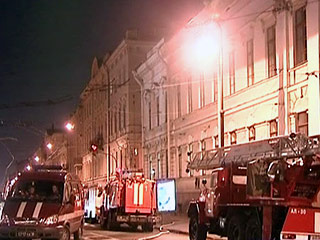 В Петербурге утром в пятницу возник сильный пожар на территории исправительной колонии N6