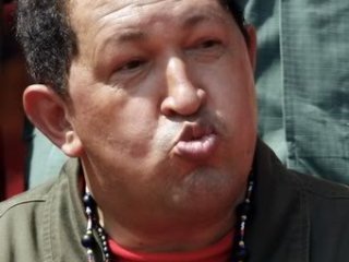 Президент Венесуэлы Уго Чавес решительно опроверг утверждения министра обороны соседней Колумбии Габриэля Сильвы о том, что большинство партий контрабандного кокаина переправляется самолетами через территорию Венесуэлы