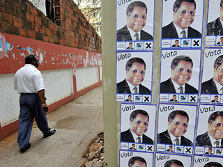 В среду в Мозамбике начались всеобщие выборы, 10 миллионам жителей страны предстоит выбрать одного из трех кандидатов в президенты