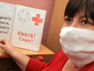 В Тернополе люди, чтобы защититься от вируса, не выходят без масок на улицы
