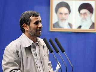 Иран готов к обмену ядерным топливом и сотрудничеству в атомной сфере с ведущими мировыми державами, заявил в четверг президент страны Махмуд Ахмад Нежад