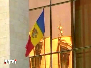 В Молдавии парламент принял в первом чтении поправки в закон о выборах президента
