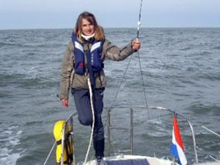 Голландский суд снова запретил 14-летней девочке в одиночку обогнуть Землю на яхте