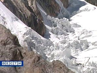 В Сычуани российские туристы угодили в лавину