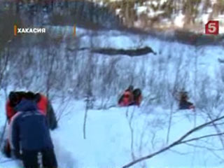 Двое туристов, пропавшие в горах Хакасии 23 октября и найденные мертвыми в минувшее воскресенье, скорее всего, совершили самоубийство от безысходности