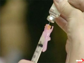 Хоккеисты "Калгари" получили вакцину от гриппа раньше беременных женщин
