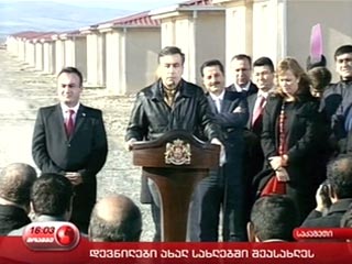 Президент Грузии Михаил Саакашвили считает, что России следует взять пример с Турции, при поддержке которой построены 100 жилых домов для беженцев, пострадавших в ходе августовского конфликта на Кавказе