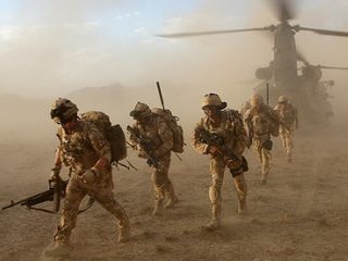 Британский военные не смогут передать контроль по обеспечению безопасности в Афганистане афганским силам "еще в течение ближайших 4-5 лет". Об этом заявил начальник штаба обороны вооруженных сил Великобритании