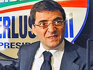 В Италии заместителя министра экономики и финансов Николо Козентино подозревают в причастности к мафиозной деятельности