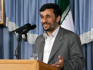 Ахмадинежад постарался усилить позиции исламской республики в регионе, заявив о том, что после "полного поражения" капитализма "начинается новая эра"