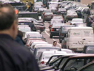 Водители на 10 минут перекрыли МКАД в знак протеста против повышения транспортного налога