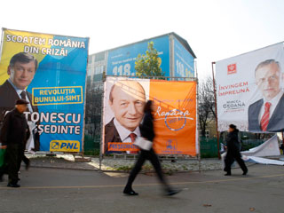 Румыния выбирает президента из 12 кандидатов