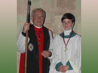 Англикане британского города Солсбери избрали своим епископом 12-летнего хориста Уильяма МакДональда. Мальчик будет временно замещать действующего епископа Дэвида Станклиффа