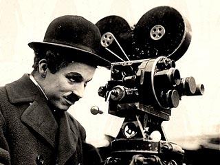 Последний дом знаменитого комика Чарли Чаплина в Швейцарии может стать новым местом паломничество его поклонников &#8212; в особняке Corsier-sur-Vevey, где актер прожил счастливо последние 20 лет своей жизни, открывается музей Чаплина