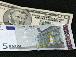 Доллар подорожал на 8 копеек, евро подскочил сразу на 36