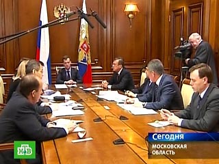 Медведев поручил правительству выплатить компенсации пострадавшим и семьям погибших
