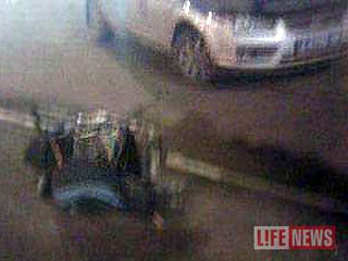 На северо-западе Москвы водитель Land Rover сбил женщину с коляской, переходившую дорогу по "зебре"