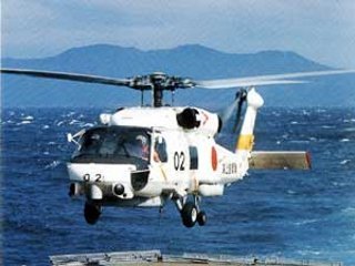 Двое военнослужащих морских сил самообороны Японии пропали без вести в результате аварии патрульного вертолета. Он затонул в Восточно-Китайском море