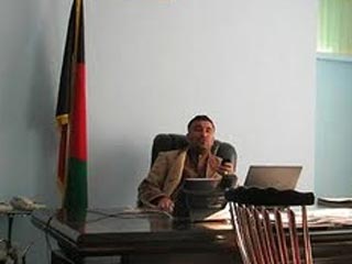 Мэр Кабула, которого посадили в тюрьму за "откаты", оказывается, провел там не более часа. Журналисты в среду нашли Мохаммада Абдула Ахада Сахеби в мэрии на своем рабочем месте