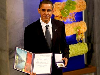 Президент США Барак Обама принял в Осло присужденную ему Нобелевскую премию мира