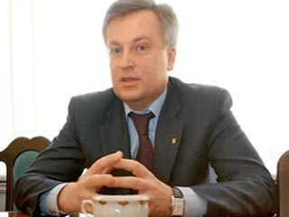 Глава СБУ Валентин Наливайченко еще летом заявил, что 19 офицеров ФСБ РФ, занимающиеся контрразведывательной деятельностью, должны будут покинуть территорию Украины