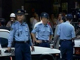В Японии полицейских сделали по-женски сексуальными, чтобы привлечь побольше преступников