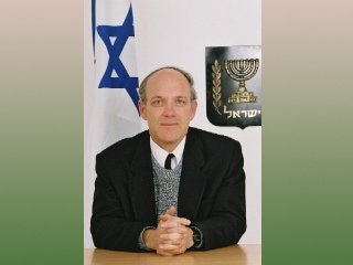 Министр юстиции Израиля Яаков Нееман заявил накануне, что Тора должна постепенно прийти на смену израильским законам