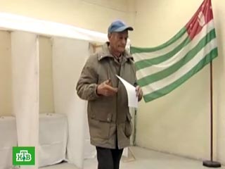В Абхазии завершилось голосование на выборах президента республики. В 20:00 мск закрылись все избирательные участки. 