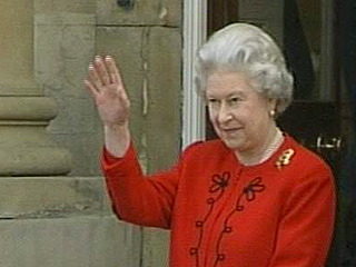 Букингемский дворец опроверг сообщения о том, что королева сдает дела принцу Уильяму