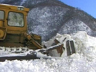 В Северной Осетии расчищен обвал, заблокировавший дорогу к шести горным селам