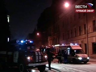 При пожаре в пятиэтажном жилом доме в центре Петербурга погибли шесть человек, в том числе двое детей