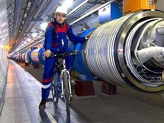Физики Европейской организации ядерных исследований (CERN) закончили первый цикл работы Большого адронного коллайдера