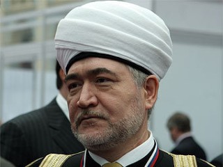 Объединение исламских организаций надо начинать с регионов, считает глава Совета муфтиев России шейх Равиль Гайнутдин  