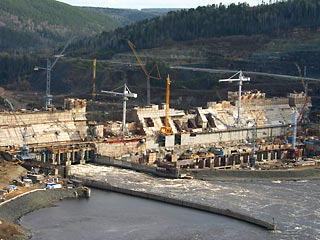 Правительственная комиссия потребовала от акционеров Богучанской ГЭС прекратить "спор хозяйствующих субъектов"