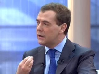 Президент РФ Дмитрий Медведев убежден, что трудовые мигранты нужны российской экономике, но эти люди обязаны строго соблюдать законы России