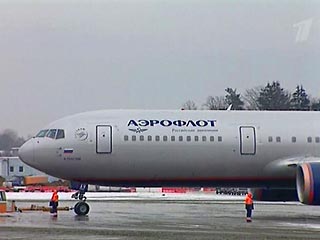 У авиакомпании "Аэрофлот" возникли технические трудности с обслуживанием собственных рейсов, заявляют в администрации международного аэропорта "Шереметьево"