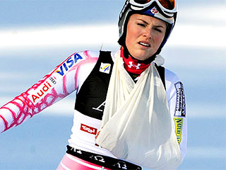 Действующая обладательница Кубка мира по горнолыжному спорту и фаворитка предстоящей Олимпиады в Ванкувере американка Линдси Вонн госпитализирована после аварии на трассе в австрийском Линце