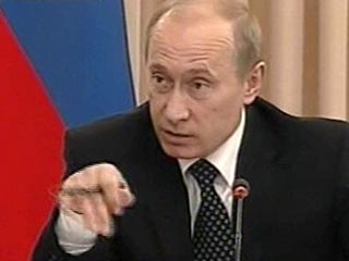 Российский премьер Владимир Путин поручил оперативно согласовать условия поставки нефти в Белоруссию