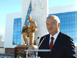 В столице Узбекистана на месте закрытого осенью прошлого года памятника советскому солдату открыт монумент в честь Вооруженных сил страны
